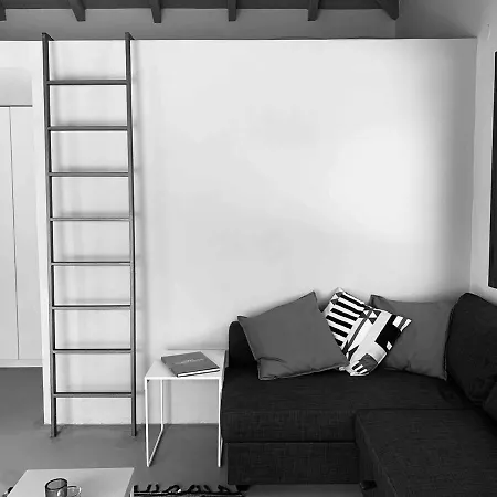 A Designed Loft A Minute Walk To The Αρχάγγελος