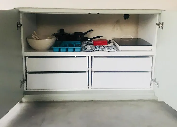 A Designed Loft A Minute Walk To The דירה ארכאנגלוס