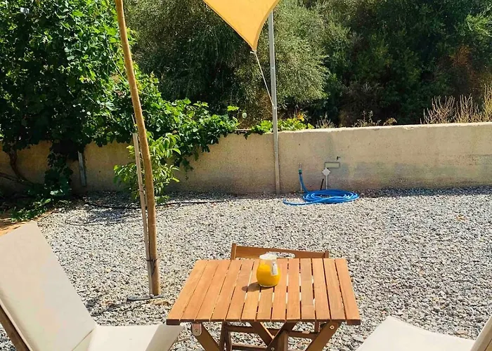 A Designed Loft A Minute Walk To The *